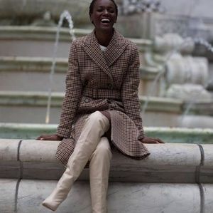 Meet your Posher, Ellenith